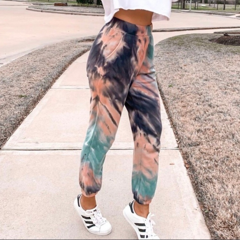 TIE DYE SWEATSUIT!!!!!